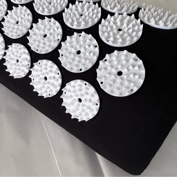 Acupressure Neck Roll by Lastic Power - Picture 5 of 7